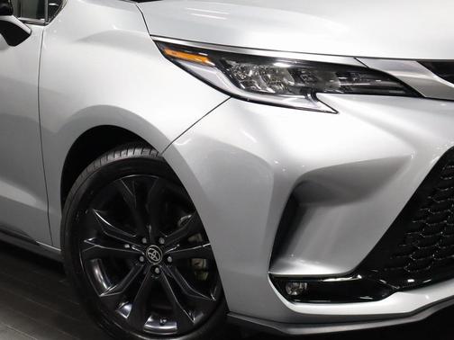 2024 Toyota Sienna XSE 7 Passenger