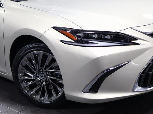 2025 Lexus ES 350 Ultra Luxury