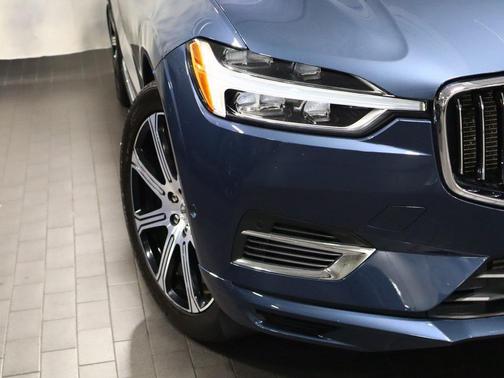 2021 Volvo XC60 Recharge Plug-In Hybrid T8 Inscription