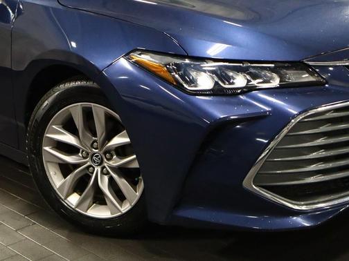 2019 Toyota Avalon XLE
