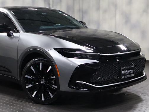2024 Toyota Crown Platinum