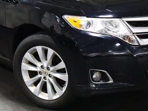Attitude Black 2013 Toyota Venza LE