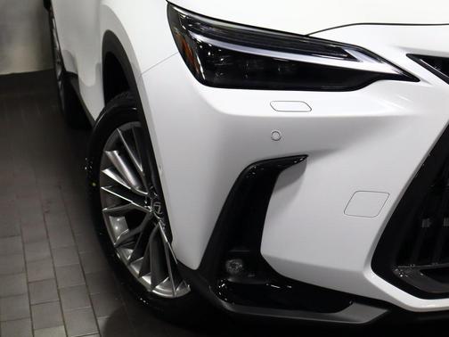 2026 Lexus NX 350h Luxury