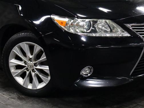 2014 Lexus ES 300h Base