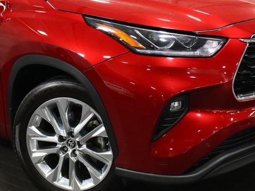 2022 Toyota Highlander Limited