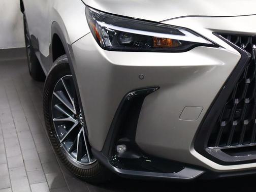 Atomic Silver 2025 Lexus NX 350 Premium