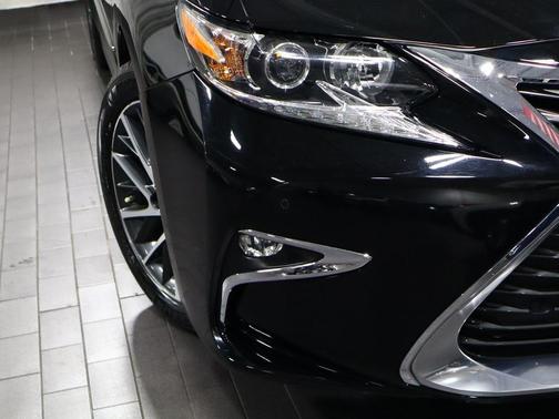 2017 Lexus ES 350 Base