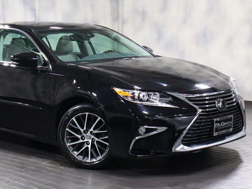 2017 Lexus ES 350 Base