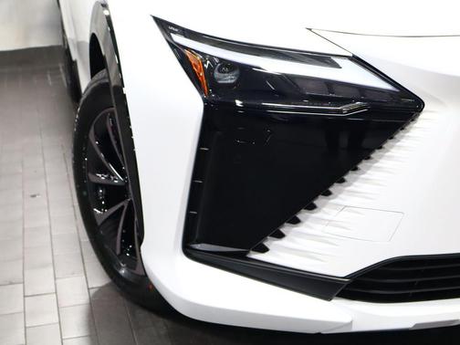 Oxygen White 2026 Lexus RZ 350e Premium