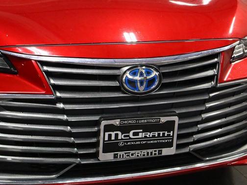2020 Toyota Avalon Hybrid XLE