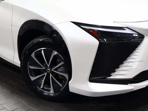 2023 Lexus RZ 450e Premium