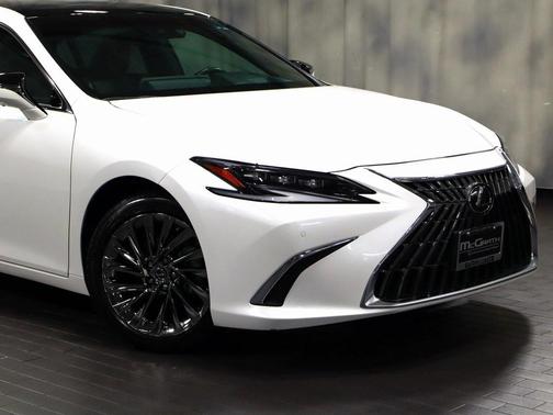 2025 Lexus ES 350 Ultra Luxury