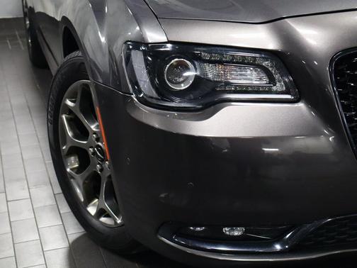 2016 Chrysler 300 S