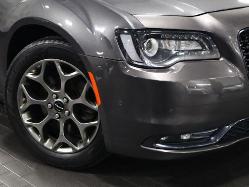 2016 Chrysler 300 S