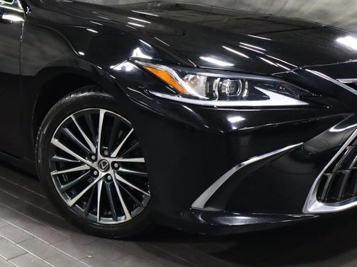 2022 Lexus ES 350 Base