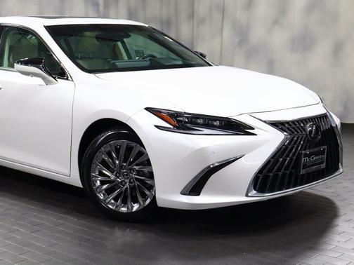 2024 Lexus ES 300h Ultra Luxury