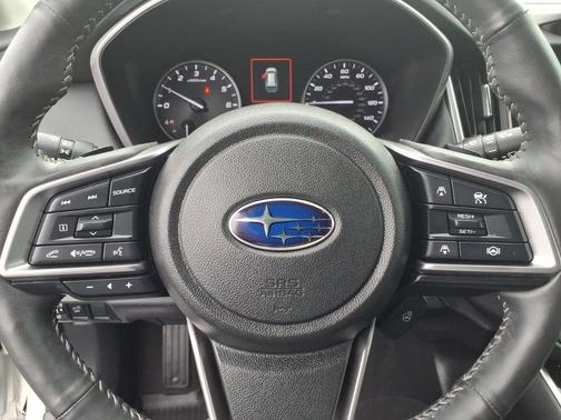 Crystal White Pearl 2023 Subaru Outback Touring