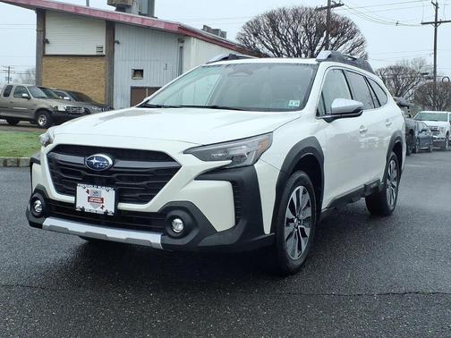 Crystal White Pearl 2023 Subaru Outback Touring