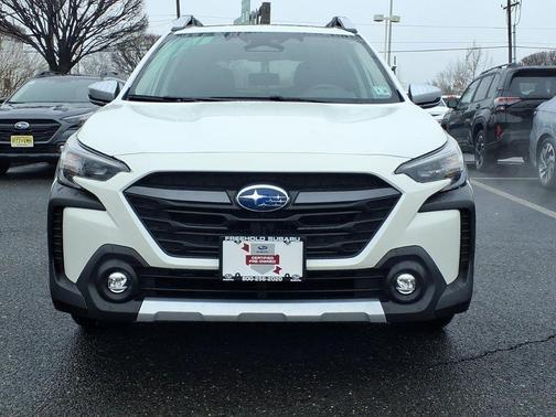 Crystal White Pearl 2023 Subaru Outback Touring
