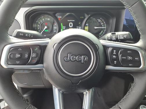 Bright White Clearcoat 2025 Jeep Wrangler 4xe Sahara