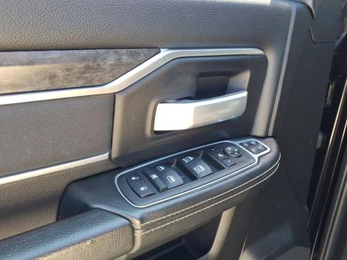 Diamond Black 2024 RAM 2500 Big Horn