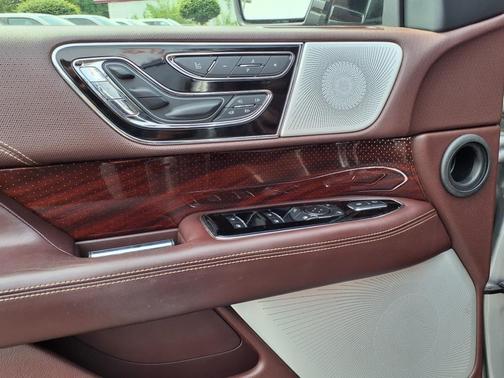2021 Lincoln Navigator Black Label