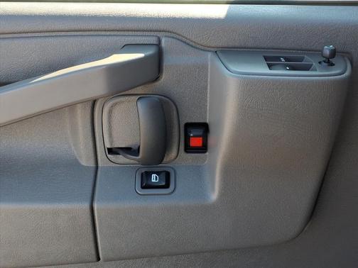 2024 Chevrolet Express 3500 LS