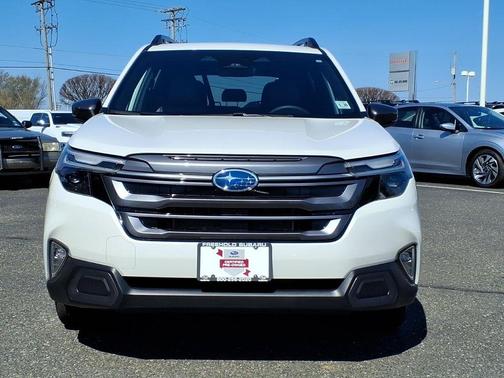 Crystal White Pearl 2025 Subaru Forester Hybrid Limited