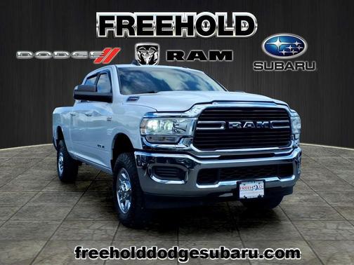 Bright White Clearcoat 2022 RAM 2500 Big Horn