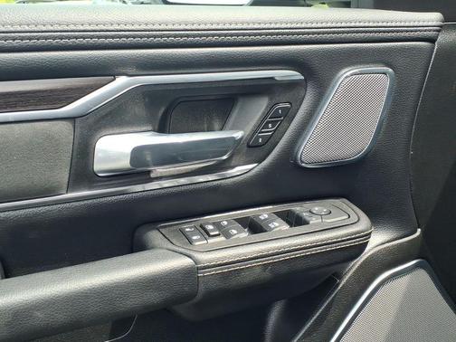 Diamond Black 2026 RAM 1500 Laramie