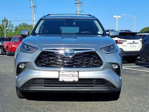 2022 Toyota Highlander Hybrid Limited