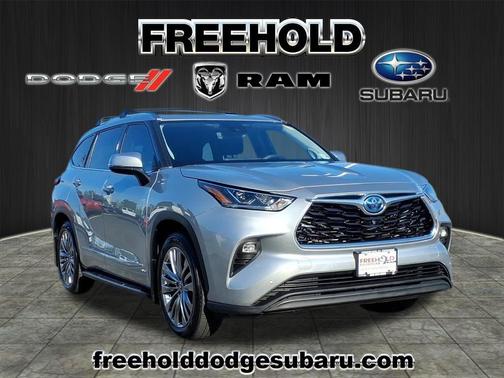 2022 Toyota Highlander Hybrid Limited