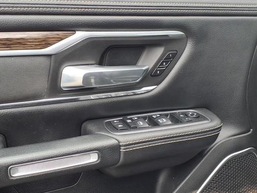 Diamond Black 2019 RAM 1500 Laramie