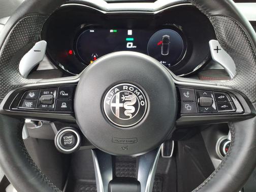 Alfa White 2024 Alfa Romeo Tonale Veloce