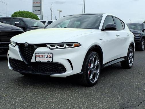 Alfa White 2024 Alfa Romeo Tonale Veloce