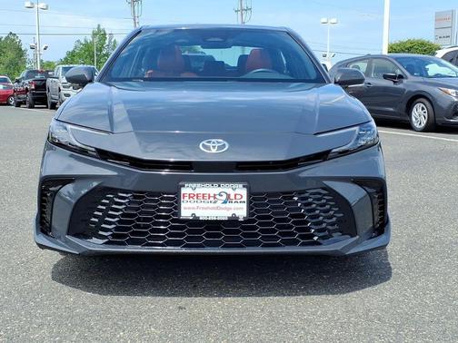 UNDERGROUND 2025 Toyota Camry XSE