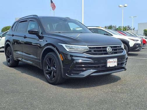 2023 Volkswagen Tiguan 2.0T SE R-Line Black