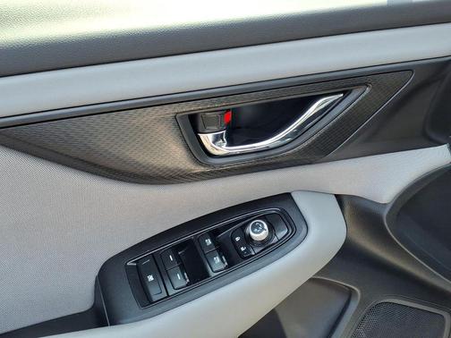 Crystal White Pearl 2024 Subaru Legacy Premium
