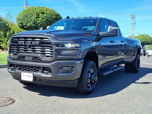 Granite Crystal Clearcoat Metallic 2026 RAM 3500 Big Horn