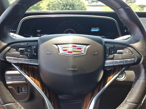 Crystal White Tri-Coat 2023 Cadillac Escalade ESV Luxury