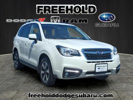 Crystal White Pearl 2018 Subaru Forester 2.5i Limited