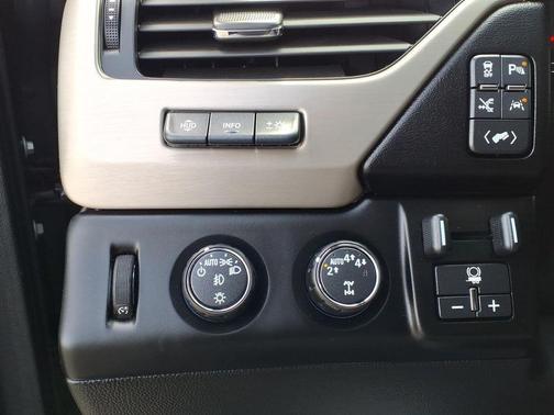 Onyx Black 2020 GMC Yukon XL Denali