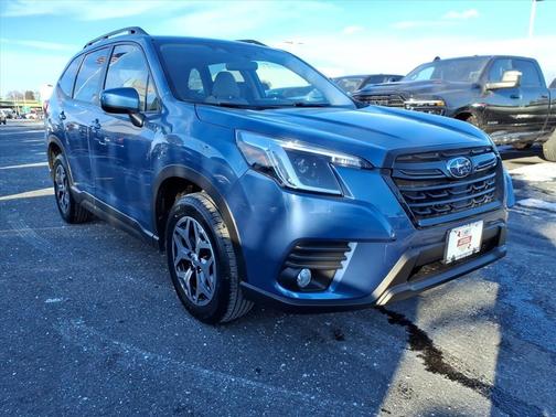2023 Subaru Forester Premium
