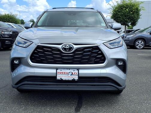 2022 Toyota Highlander LE