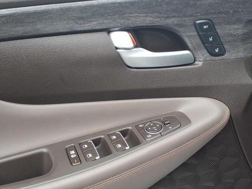 Quartz White 2020 Hyundai SANTA FE 2.4 Limited