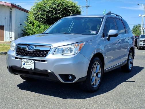 Ice Silver Metallic 2016 Subaru Forester 2.5i Touring