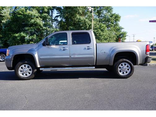 Photo 4 of 23 of 2014 GMC Sierra 3500 Denali