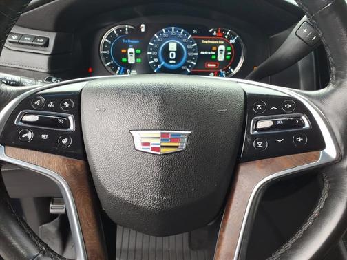 2018 Cadillac Escalade ESV Luxury