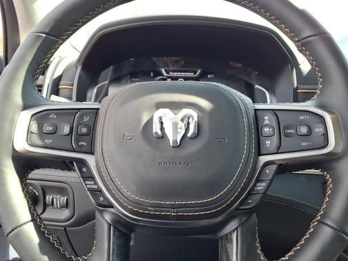 Bright White Clearcoat 2026 RAM 1500 Tungsten