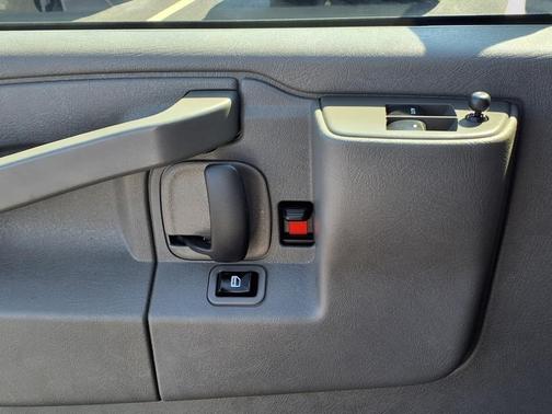2023 GMC Savana 2500 Work Van
